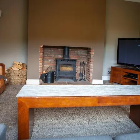 Entire Family By The Sea * Scarborough