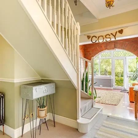 Дом отдыха Entire Family By The Sea