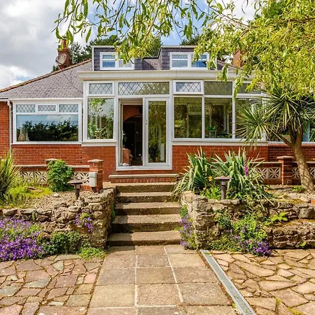 Дом отдыха Entire Family By The Sea Скарборо