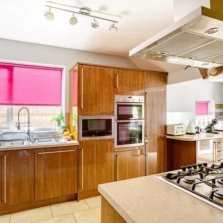 Entire Family By The Sea Дом отдыха Скарборо