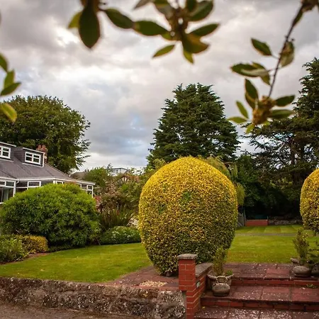 Entire Family By The Sea Scarborough