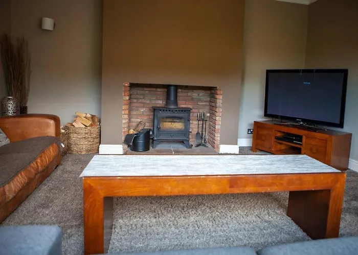 Entire Family By The Sea * Scarborough