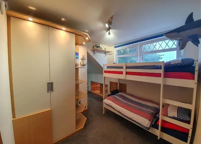 Entire Family By The Sea Nyaraló *