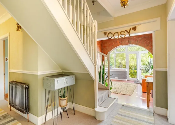 Дом отдыха Entire Family By The Sea