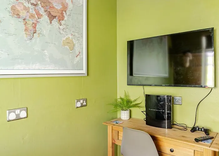 Дом отдыха Entire Family By The Sea Скарборо