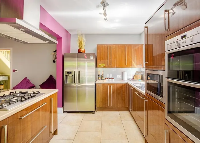 Entire Family By The Sea *